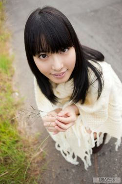 男人吃奶摸下挵进去是什么感觉